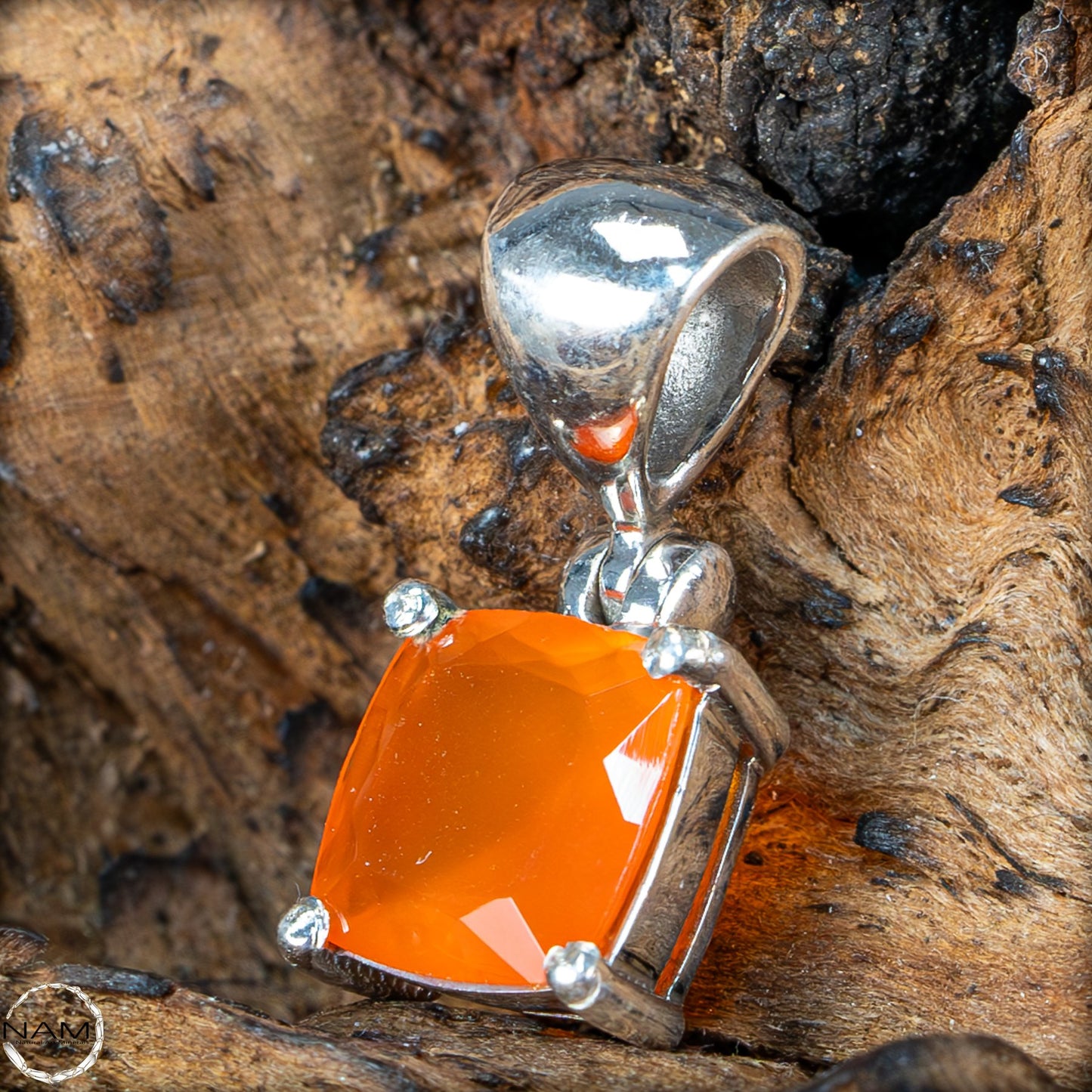 Seltener Mexikanischer Feueropal Anhänger - 2,34g