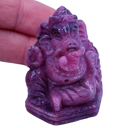 Natürlicher Roter Rubin Buddha aus Kenia - 107,09g