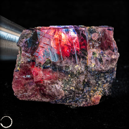 Seltener Padparadscha Farbener Saphirkristall auf Matrix aus Tansania -  21,07g