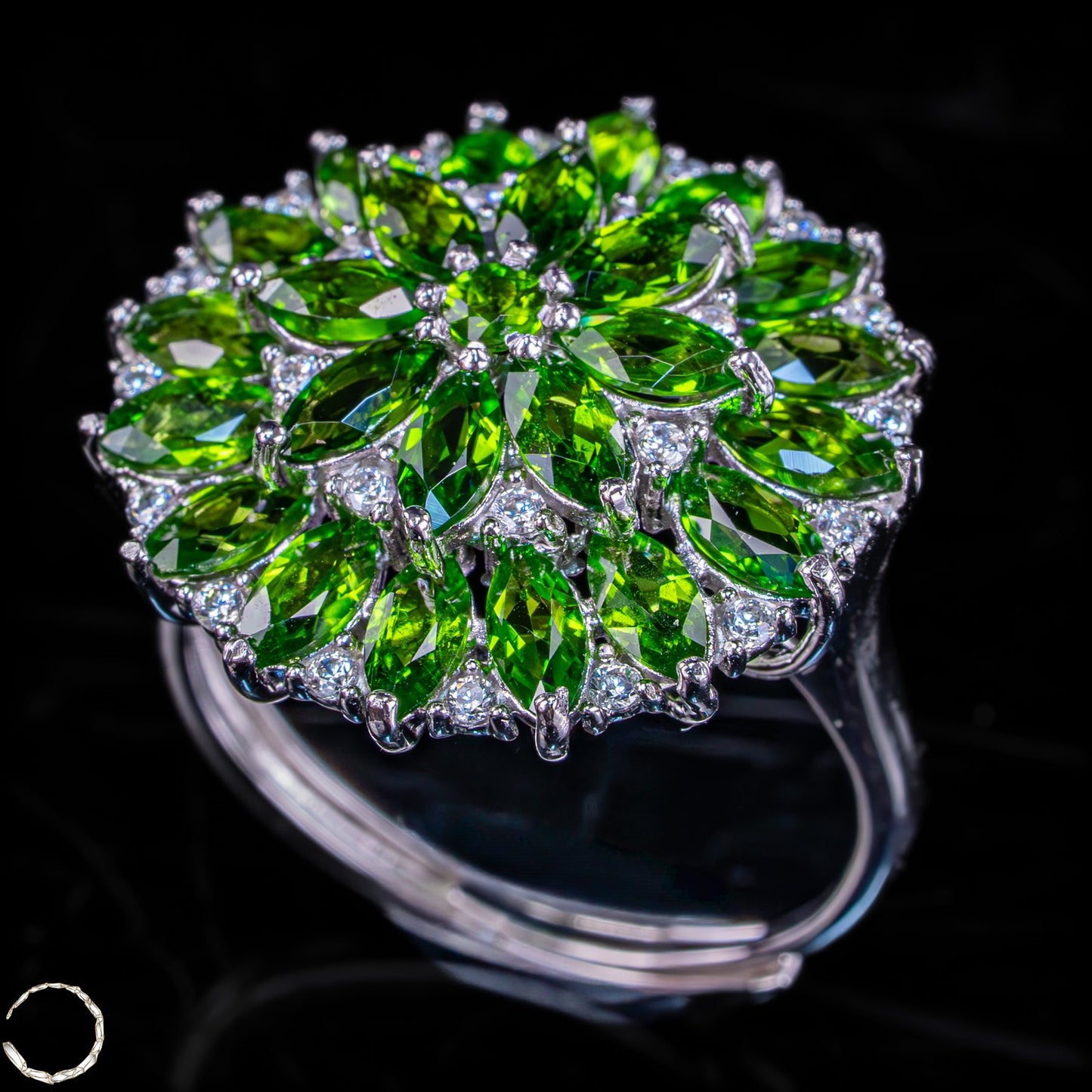 Peridot Ring aus Brasilien – Strahlende Frische in vollendeter Eleganz 5,26g-26,3ct