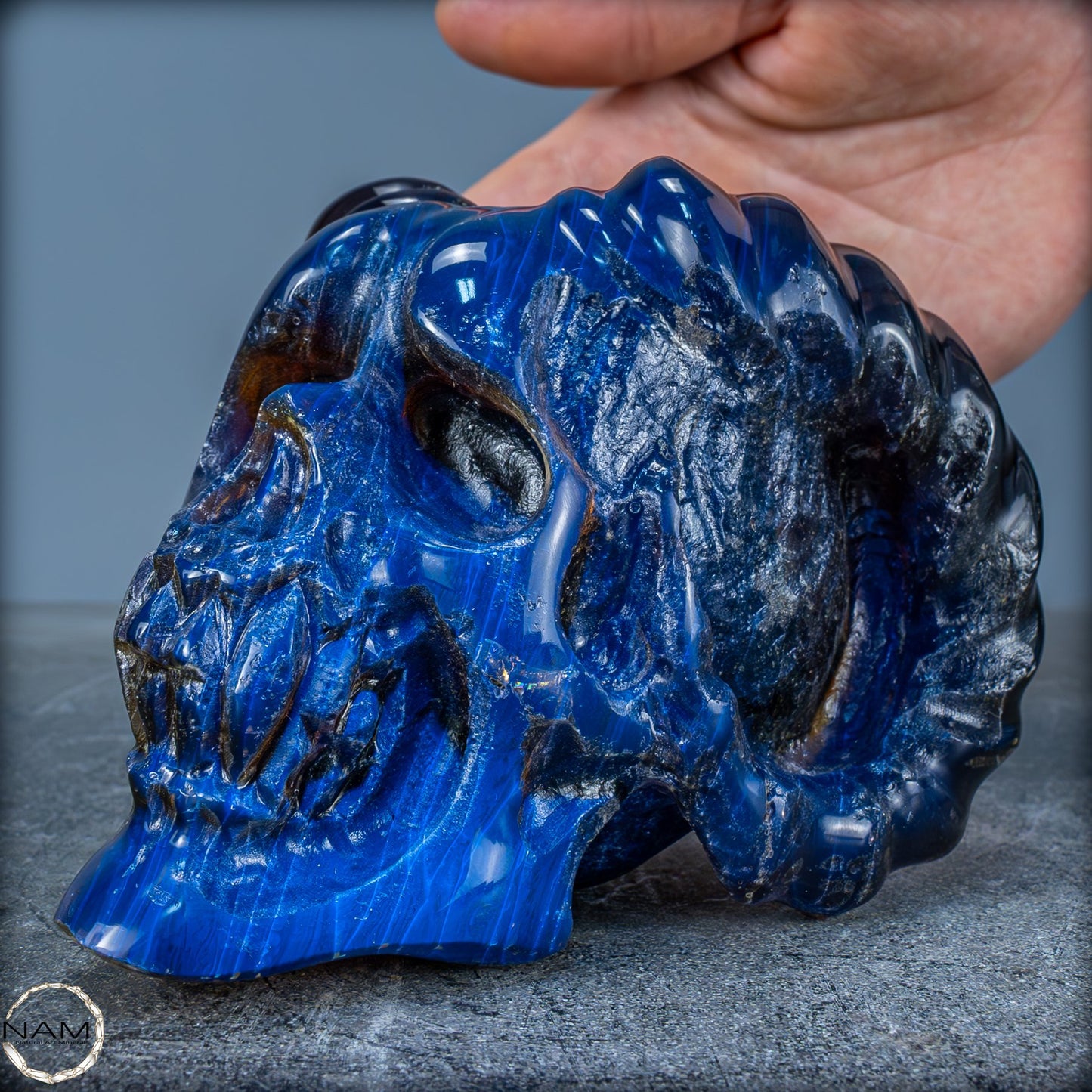 Handgefertigter Totenkopf aus natürlichem Bernstein – Indonesien 306,67