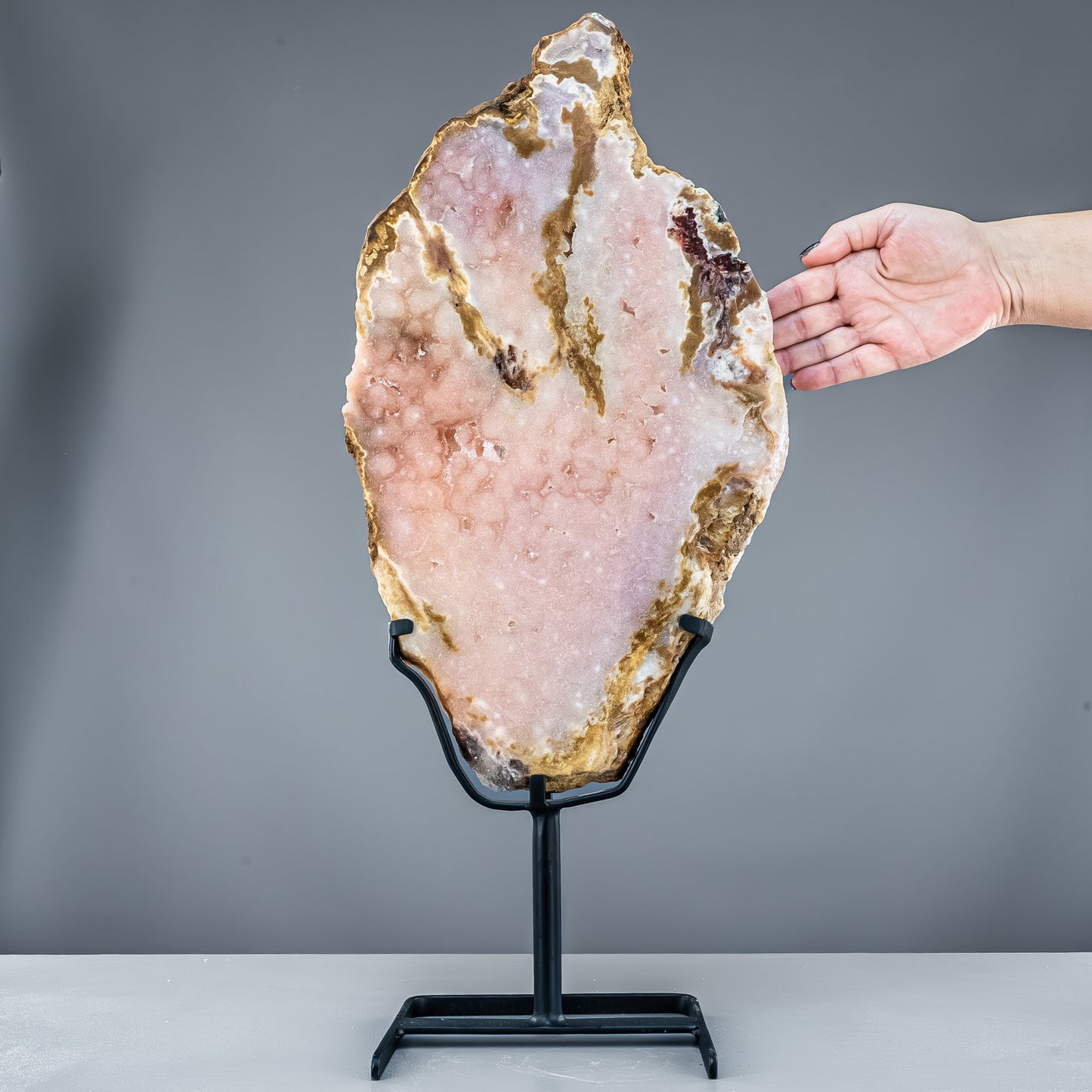 Natürliche Pinker Amethyst-Achat Scheibe auf Ständer -4865,33g
