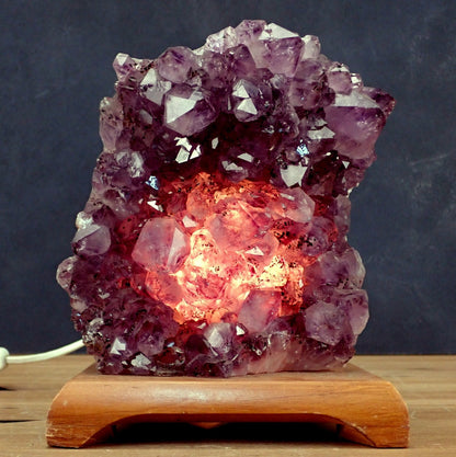 Natürliche Amethyst Lampe - 4676,82 g - 205x170x125 mm