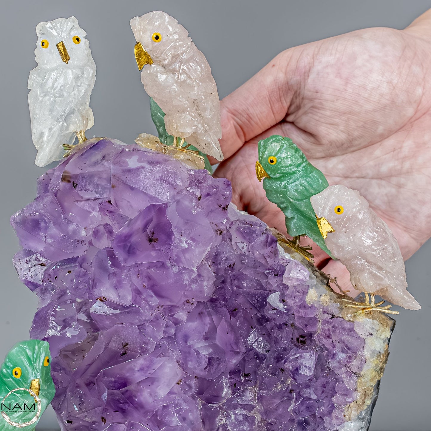 Amethyst-Druse mit Edelsteinvögeln aus Rosenquarz, Bergkristall & Aventurin- 2200,02g