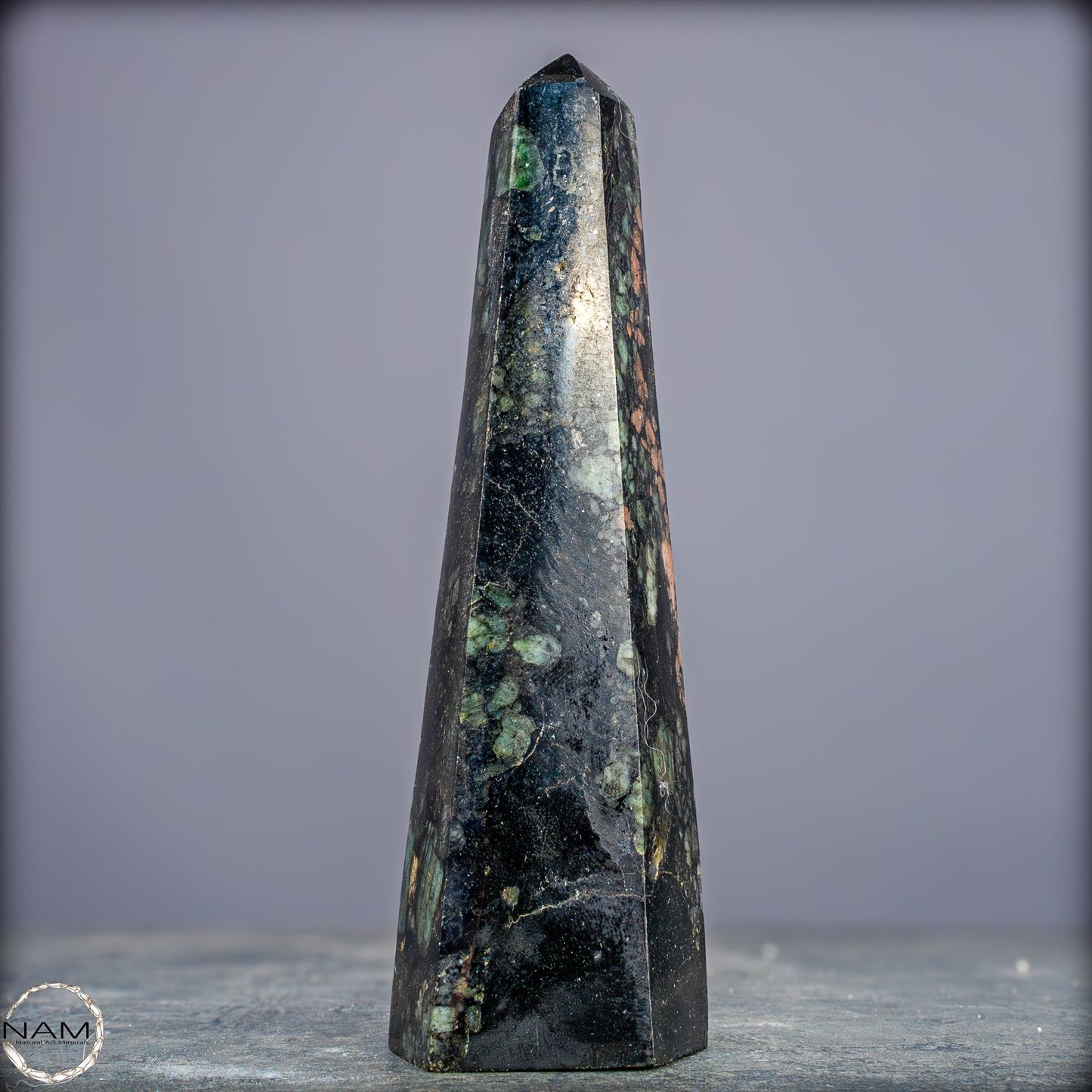 Natürlicher Smarag-Obelisk aus Kolumbien - 388,85g