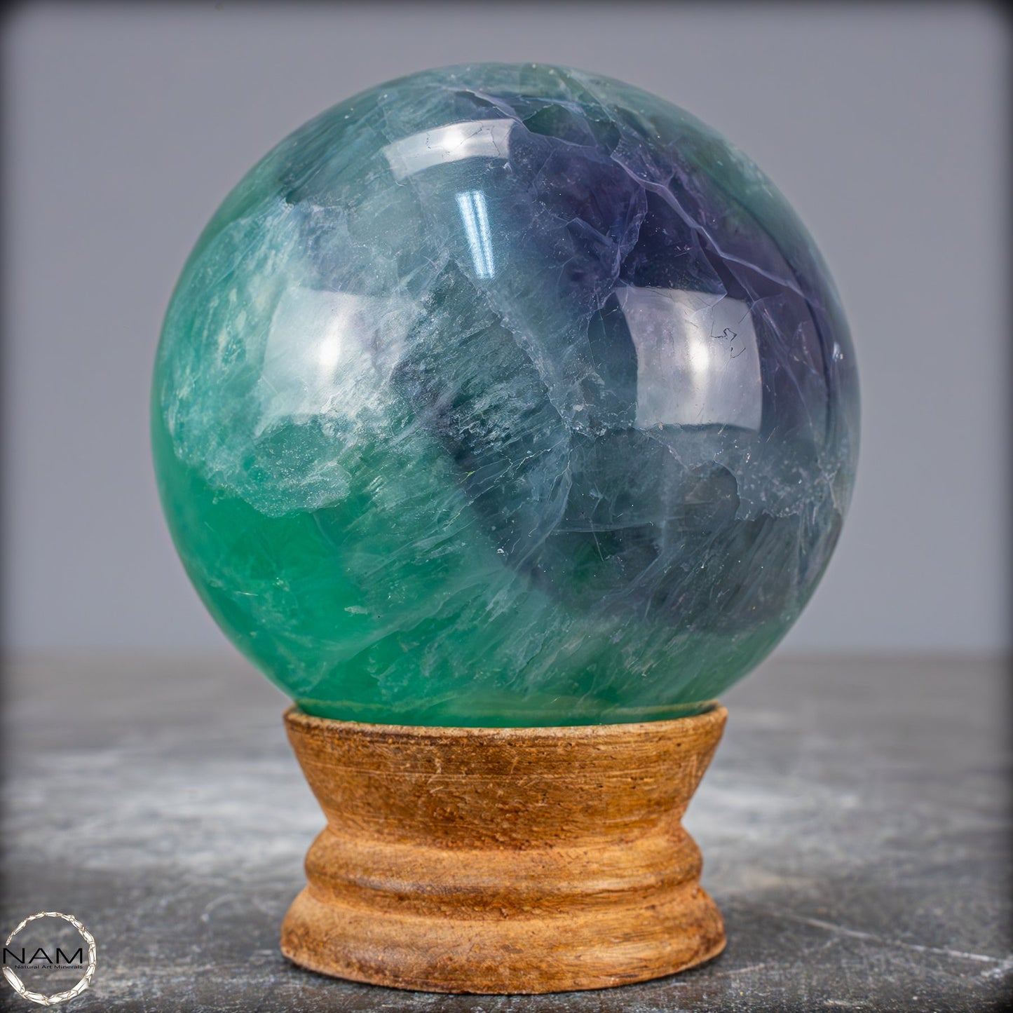 Natürliche Lila-Grüne Fluorit Kugel, China - 539,72g - 68,8mm