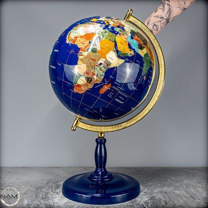 Exklusiver Globus aus Lapislazuli und Edelsteinen – 6428,22g