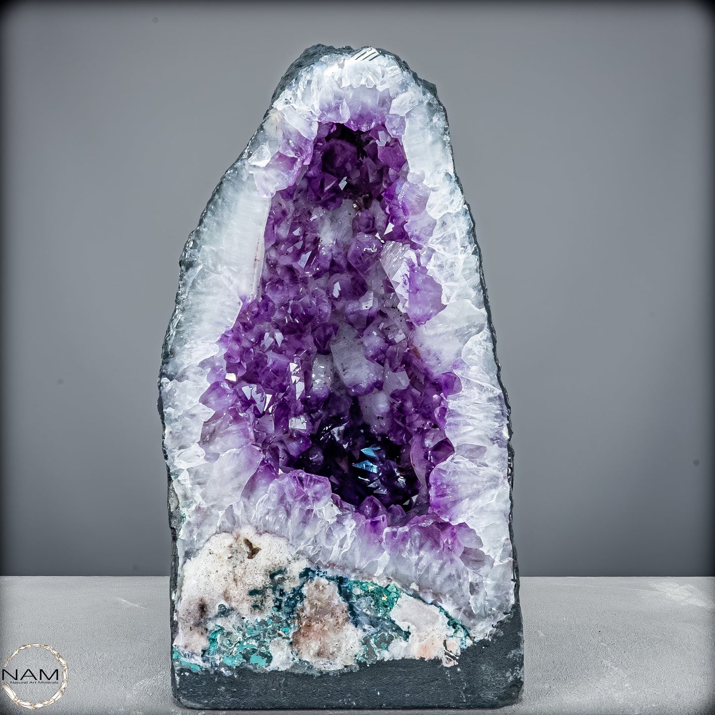 Amethyst-Druse mit Calcit aus Uruguay – 13184,13g