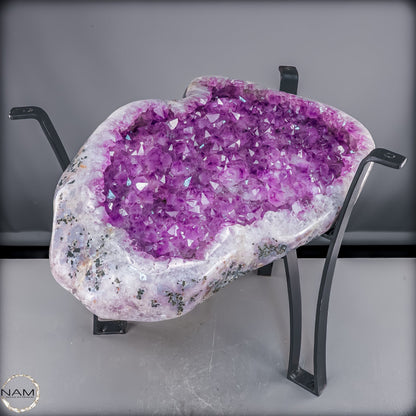 Amethyst-Tisch – Exklusive Kristallkunst -27326,59g