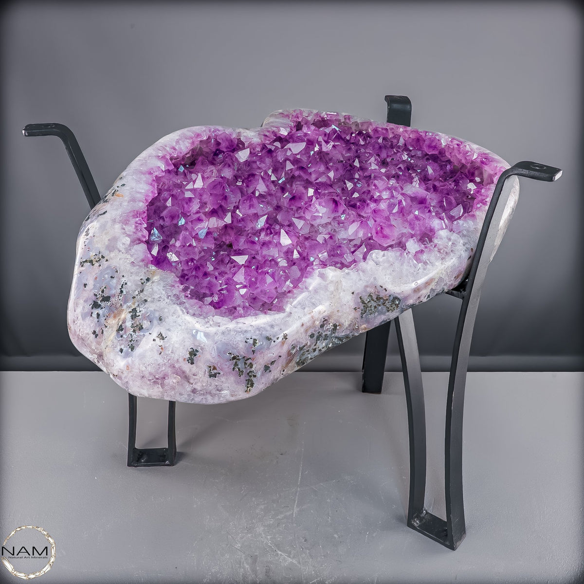 Amethyst-Tisch – Exklusive Kristallkunst -27326,59g