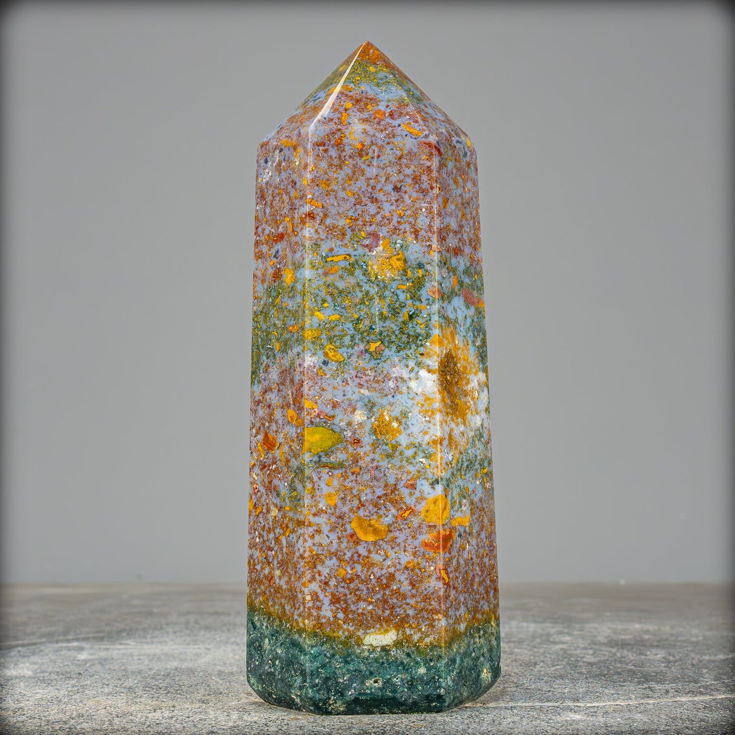 Natürlicher Ocean Jasper Kristall-Obelisk - 518,17g