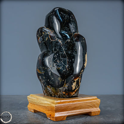 Naturlicher Großer Blau-Roter Bernstein aus Indonesien auf Ständer - 1784,49g