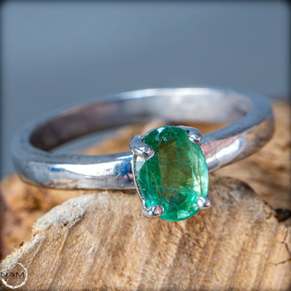 Eleganter Smaragd Ring aus 925er Silber - 2,55g 12,75ct