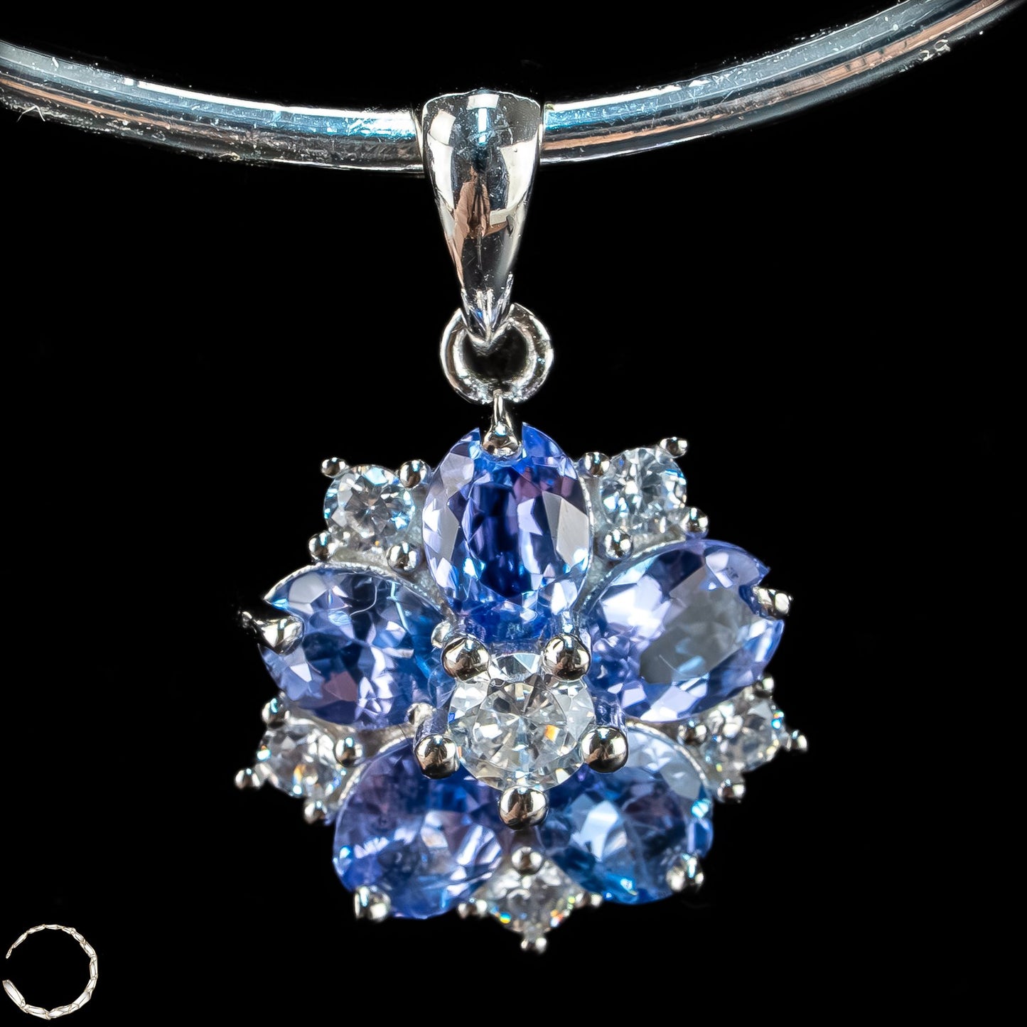 Königliches Blau – Edler Saphir-Anhänger aus 925er Silber -1,64g 8,2ct