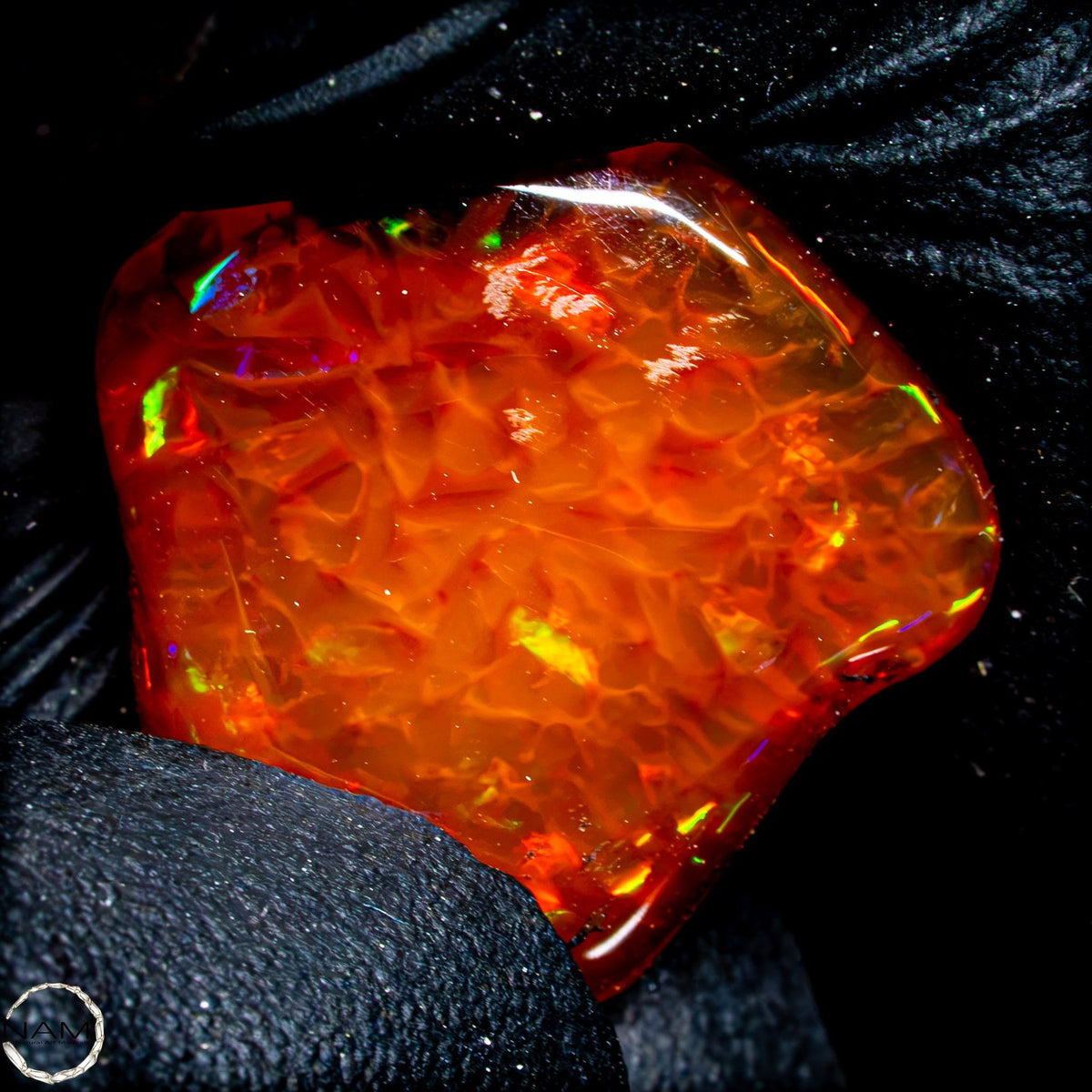 Seltener  Mexikanischer Feuer-Opal,  3,09g 15,45ct