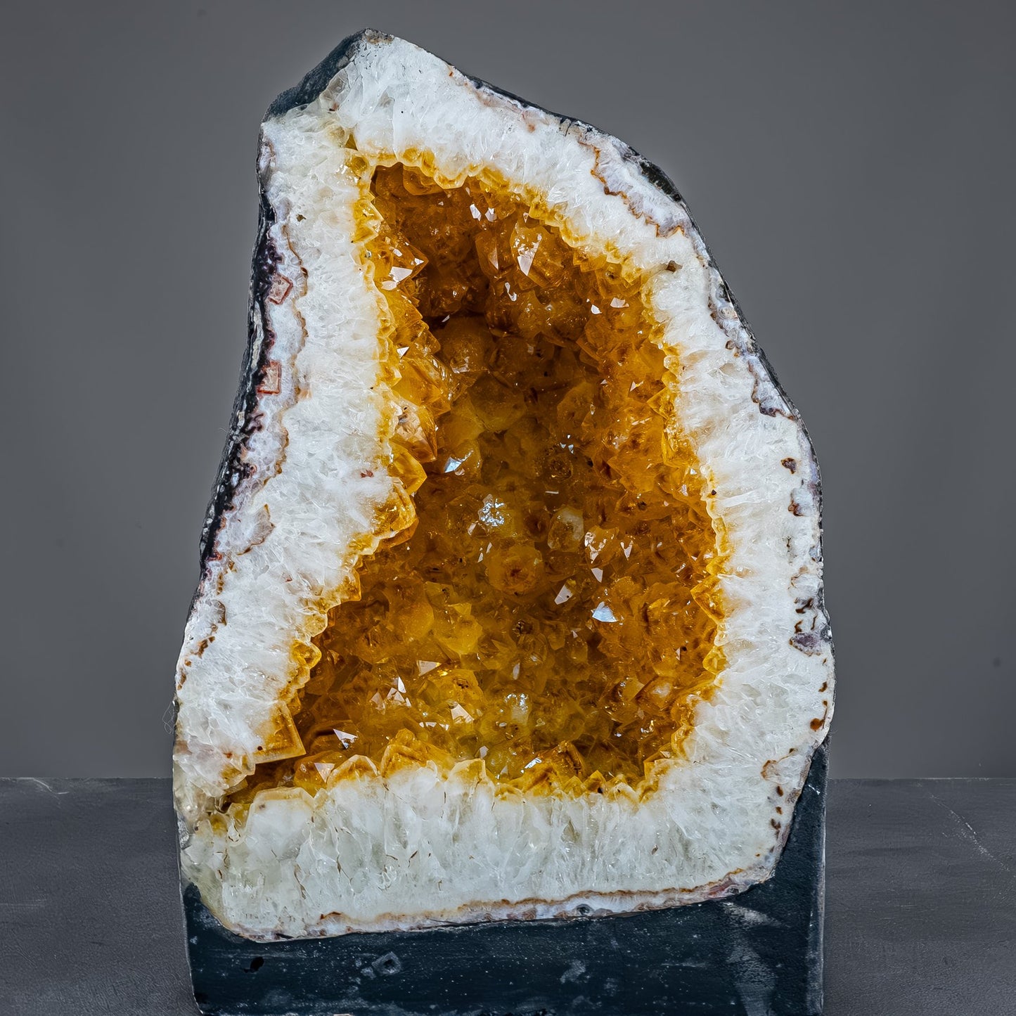 Große  Citrin-Quarz Druse, Brasilien - 26223,37g