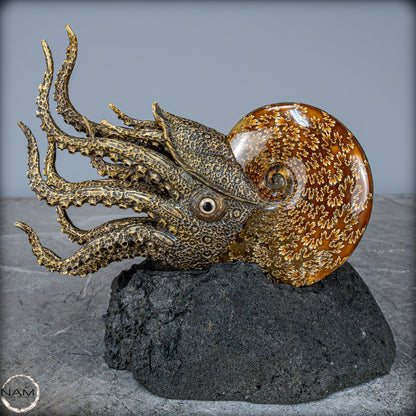 Natürlicher Ammonite verbunden mit Meisterhafter Kunst - 1079,22g