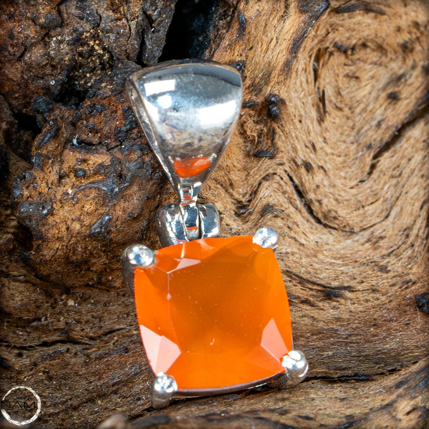 Seltener Mexikanischer Feueropal Anhänger - 2,34g