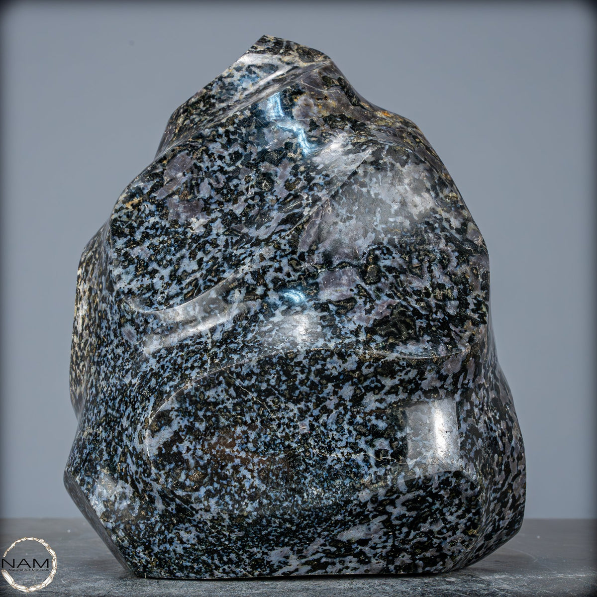 Natürliche Merlinit (Gabbro) Kristall Flamme - 5685,15g