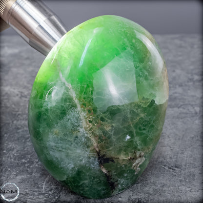 Natürliche Grüne Fluorit-Kristall Freiform - 934,99g