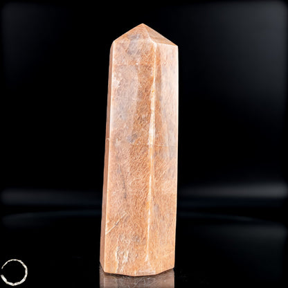 Pfirsich-Mondstein Obelisk - 907,56g