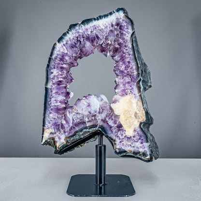 Amethyst-Calcit Scheibe auf Ständer - 11986,75g