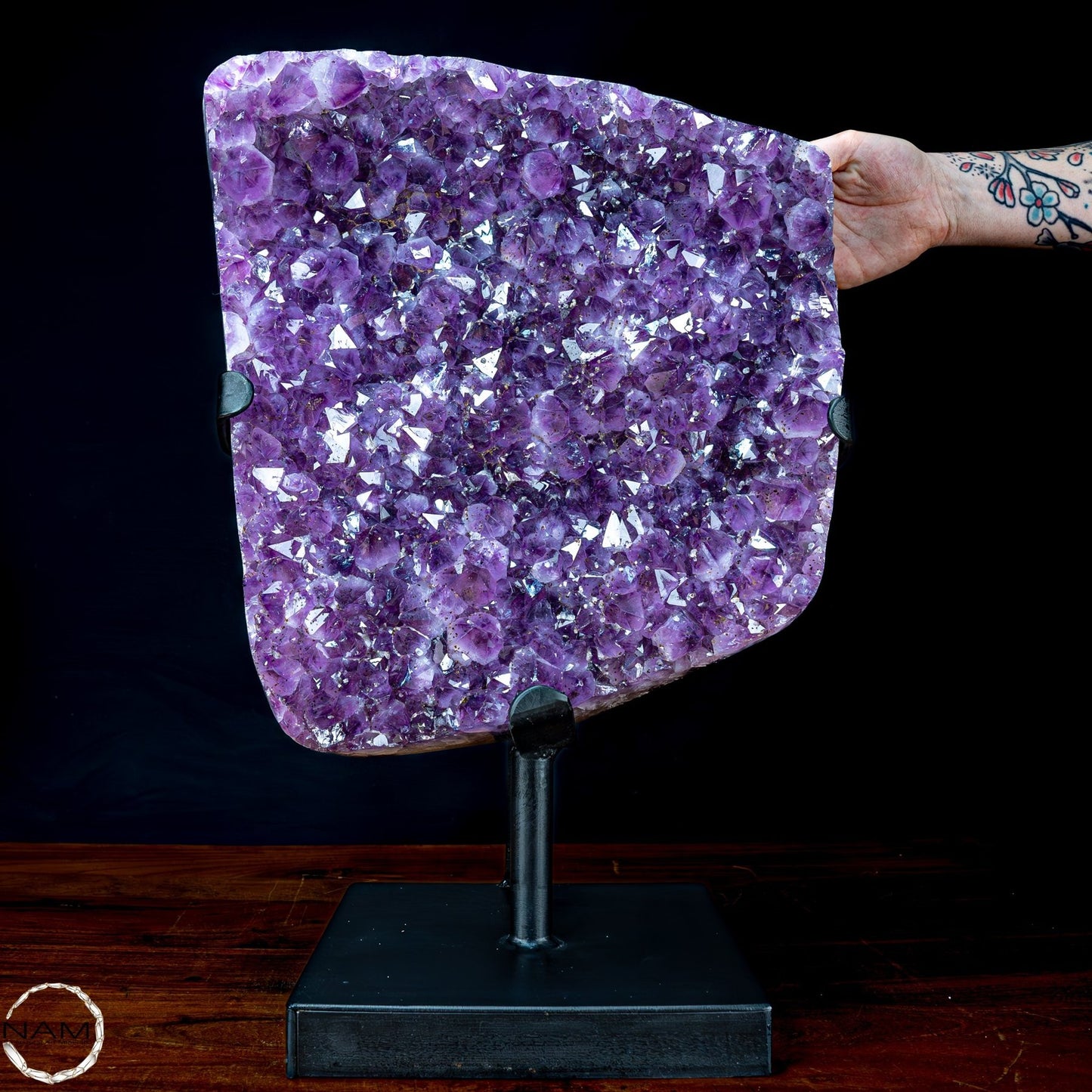 Natürliche Amethyst-Kristalle/Druse auf Ständer - 20956,11g