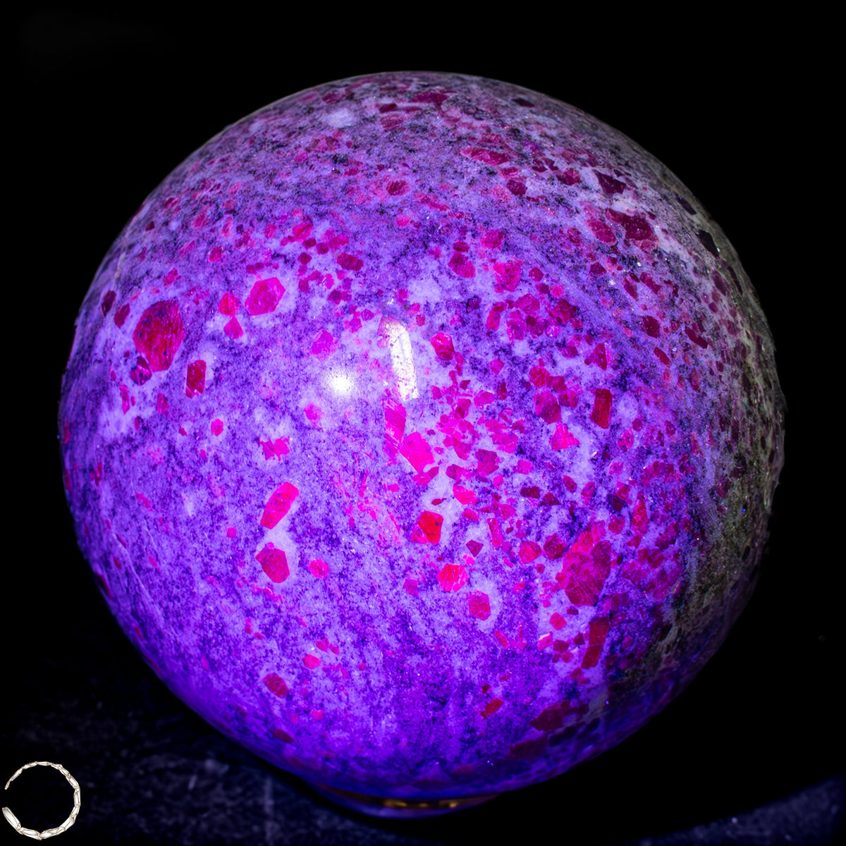 Natürliches Rubin-Kristall Kugelaus Myanmar -545,99g