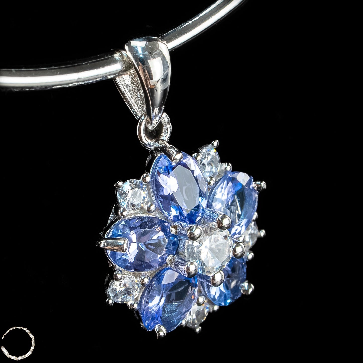 Königliches Blau – Edler Saphir-Anhänger aus 925er Silber -1,64g 8,2ct