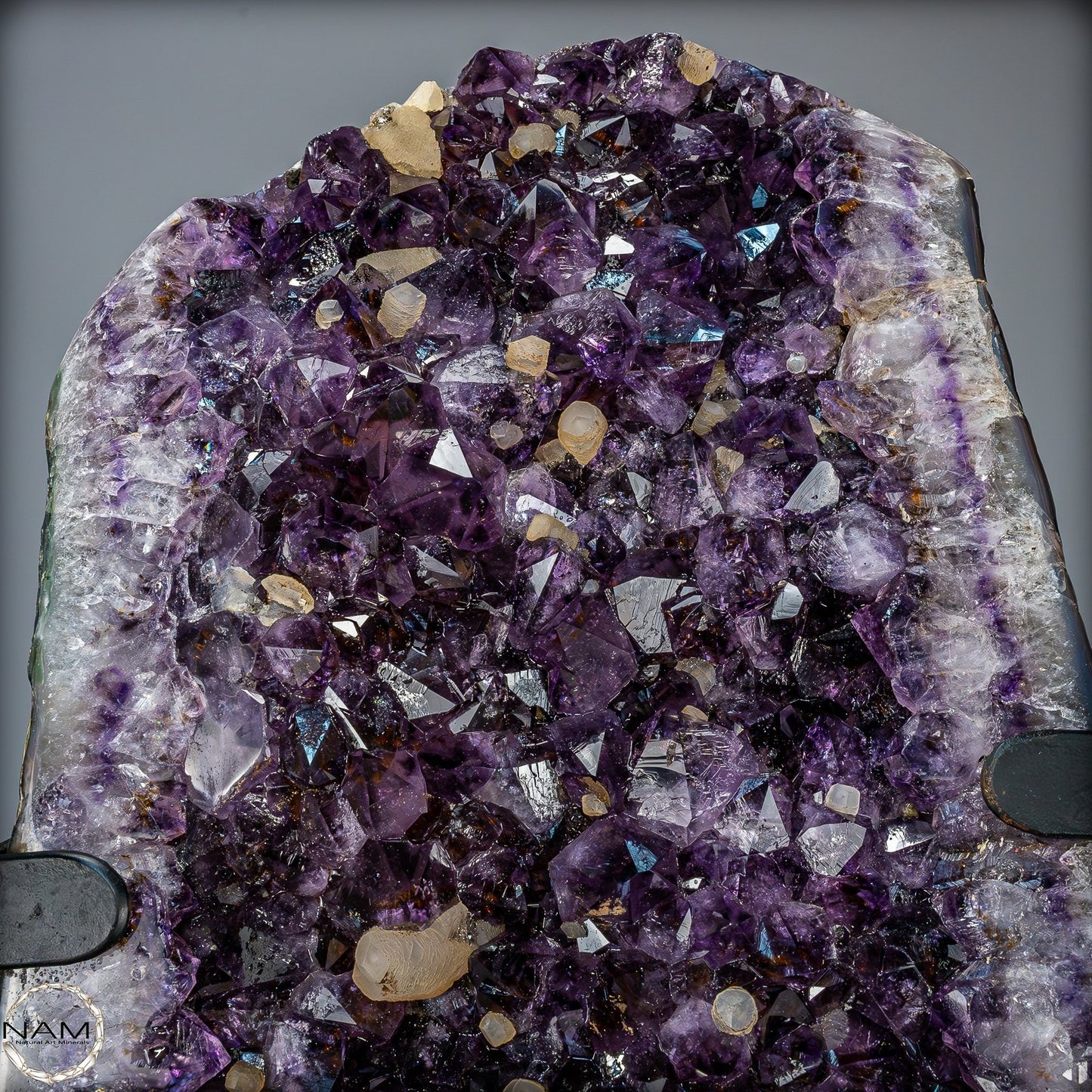 Natürliche Amethyst-Kristalle/Druse auf Ständer - 28407,26g