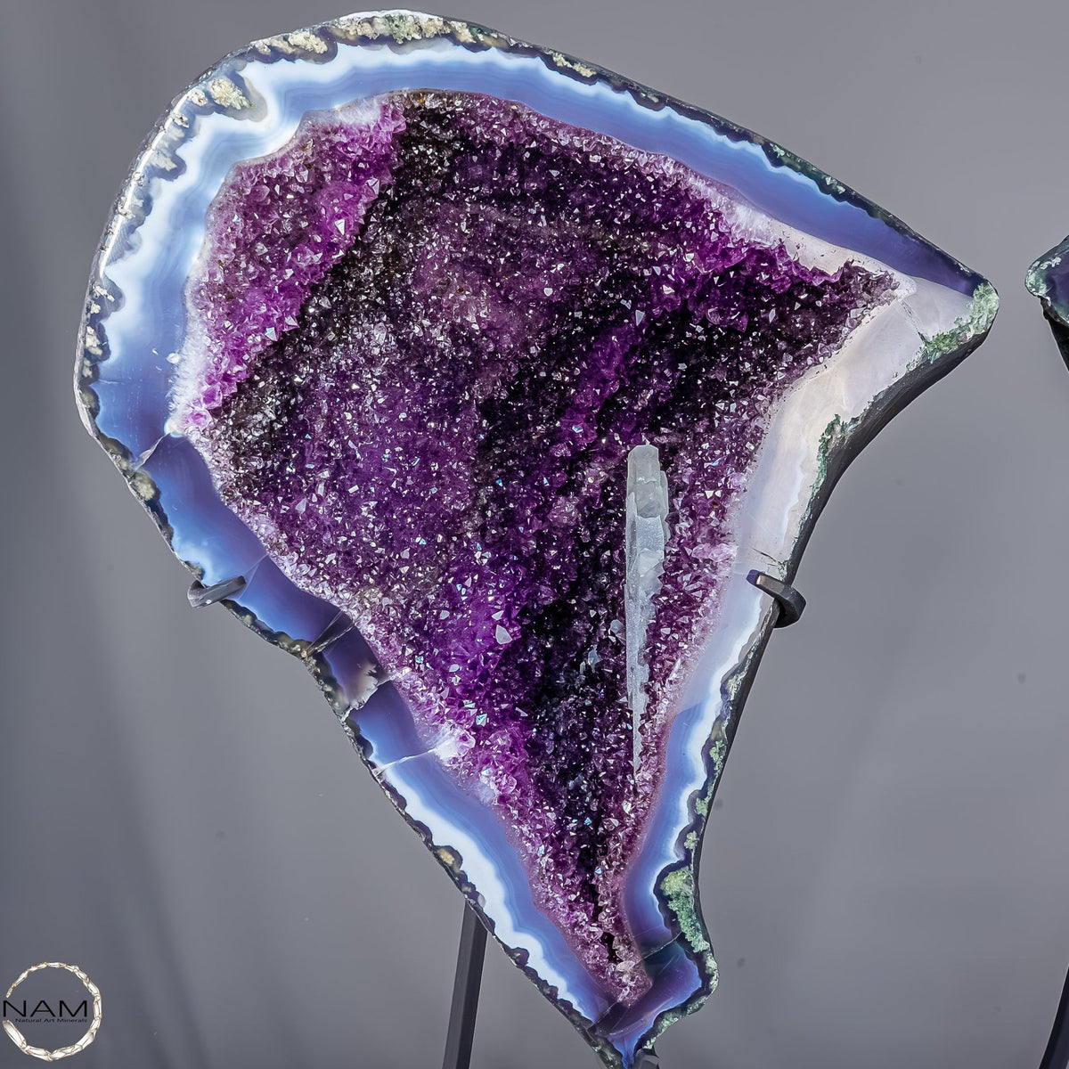Natürliche Amethyst Drusen Flügel auf Standfuß -63612,61g