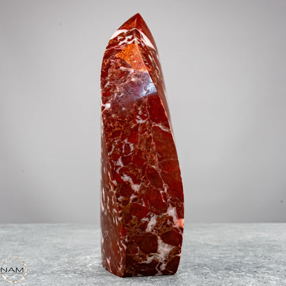 Erdfeuer in Form – Roter Jaspis Flamme voller Kraft- 1014,16g