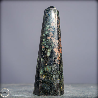 Natürlicher Smarag-Obelisk aus Kolumbien - 388,85g