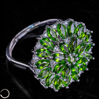 Peridot Ring aus Brasilien – Strahlende Frische in vollendeter Eleganz 5,26g-26,3ct