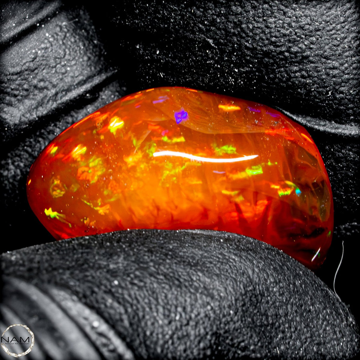 Seltener  Mexikanischer Feuer-Opal,  3,09g 15,45ct