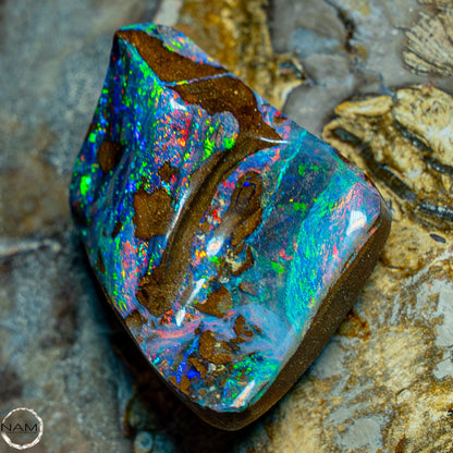 Natürlicher Boulder Opal aus Australien Edelsteinqualität Poliert - 11,202g