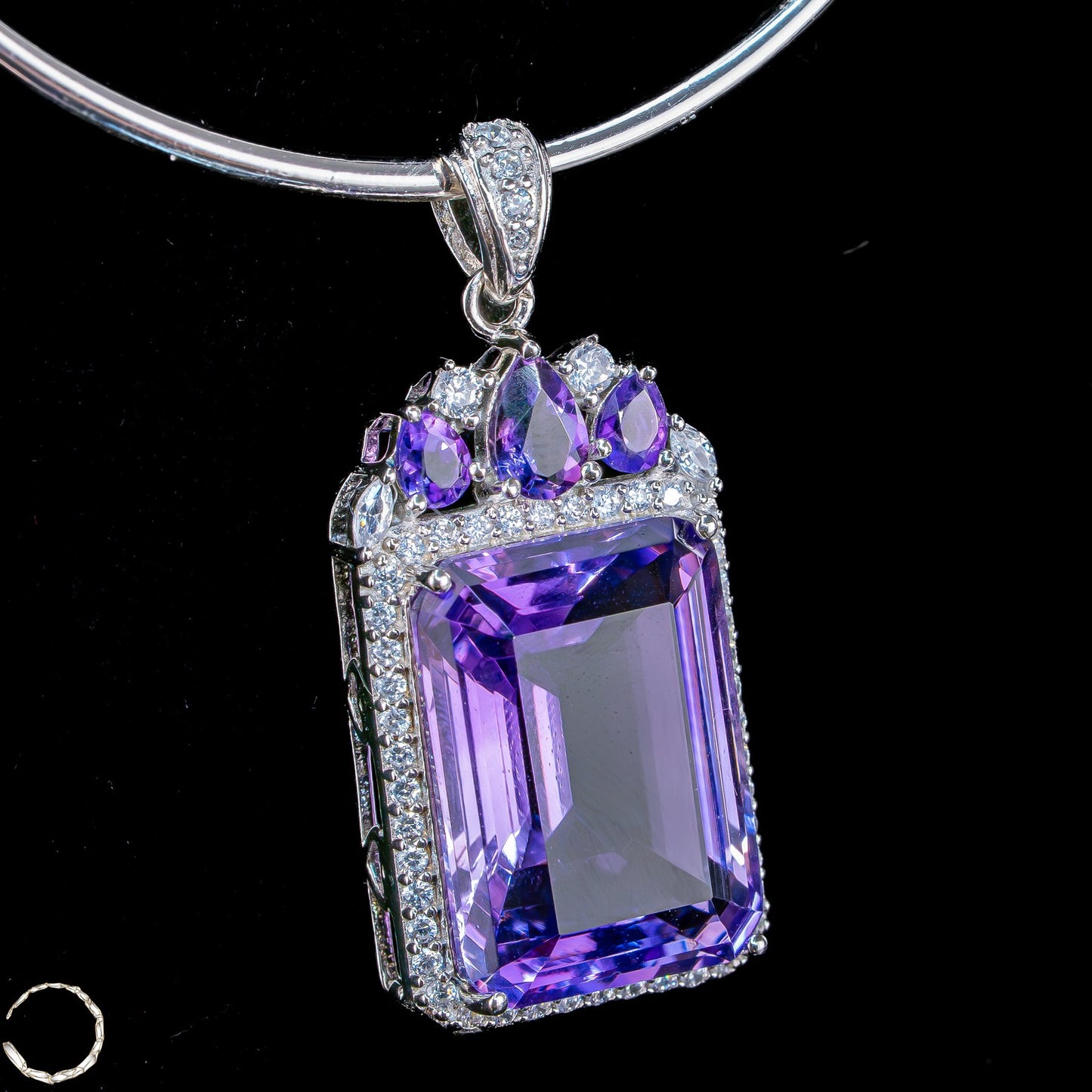 Amethyst-Anhänger – ein Meisterwerk aus Licht, Tiefe und Eleganz 6,71g 33,55ct