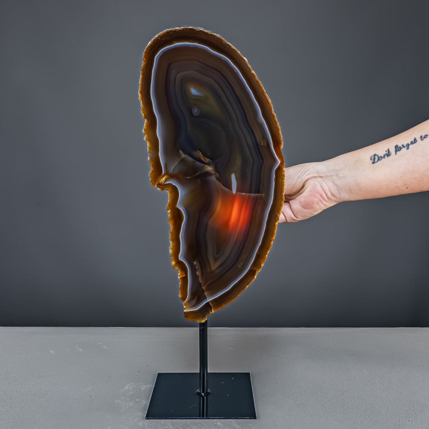 Achat Scheibe  – auf Ständer aus Brasilien - 6402,45g