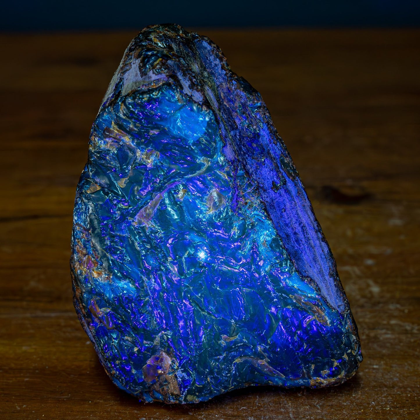 Naturlicher Blau-Roter Bernstein aus Indonesien - 370,58g