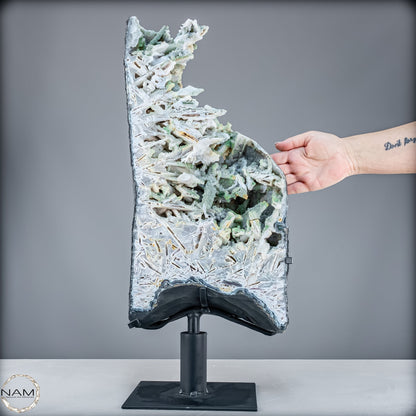 Ein Kunstwerk der Natur – Anhydrit, Prasiolith & Amethyst auf Achat – 17184,36g
