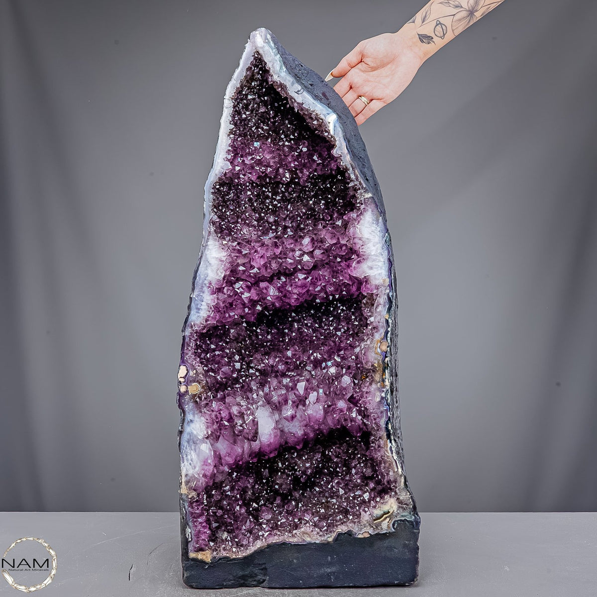 Amethyst-Druse–Naturkunst voller Kristallenergie- 41568,29g