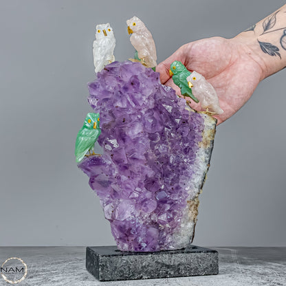 Amethyst-Druse mit Edelsteinvögeln aus Rosenquarz, Bergkristall & Aventurin- 2200,02g