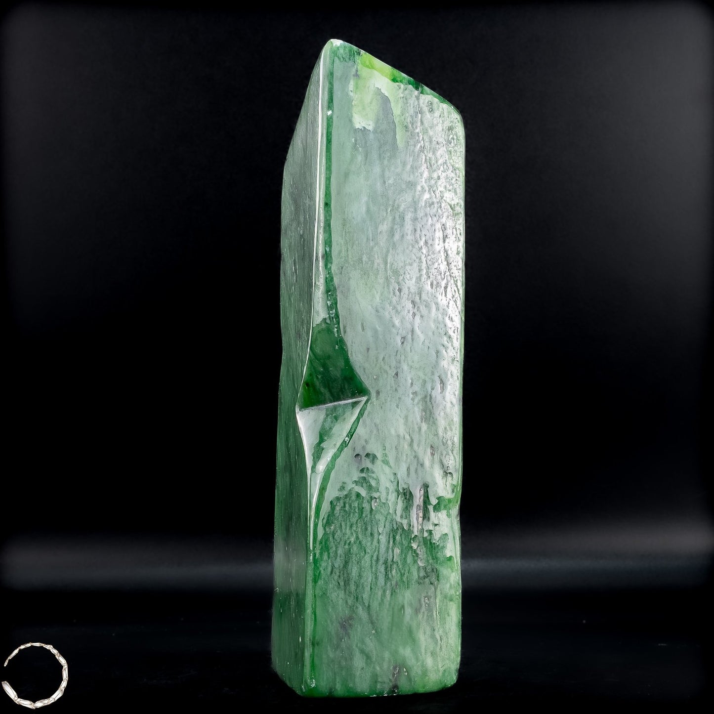 Natürliche Jade-Nephrit Freiform aus Burma - 803,15g