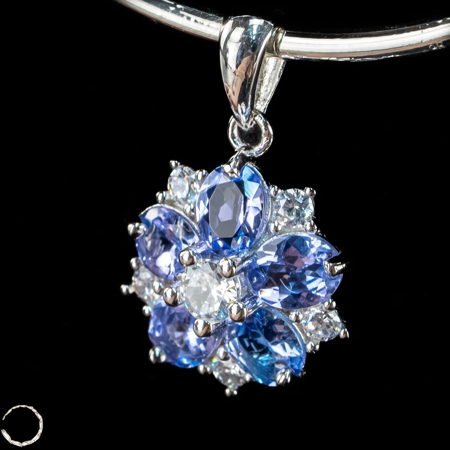 Königliches Blau – Edler Saphir-Anhänger aus 925er Silber -1,64g 8,2ct