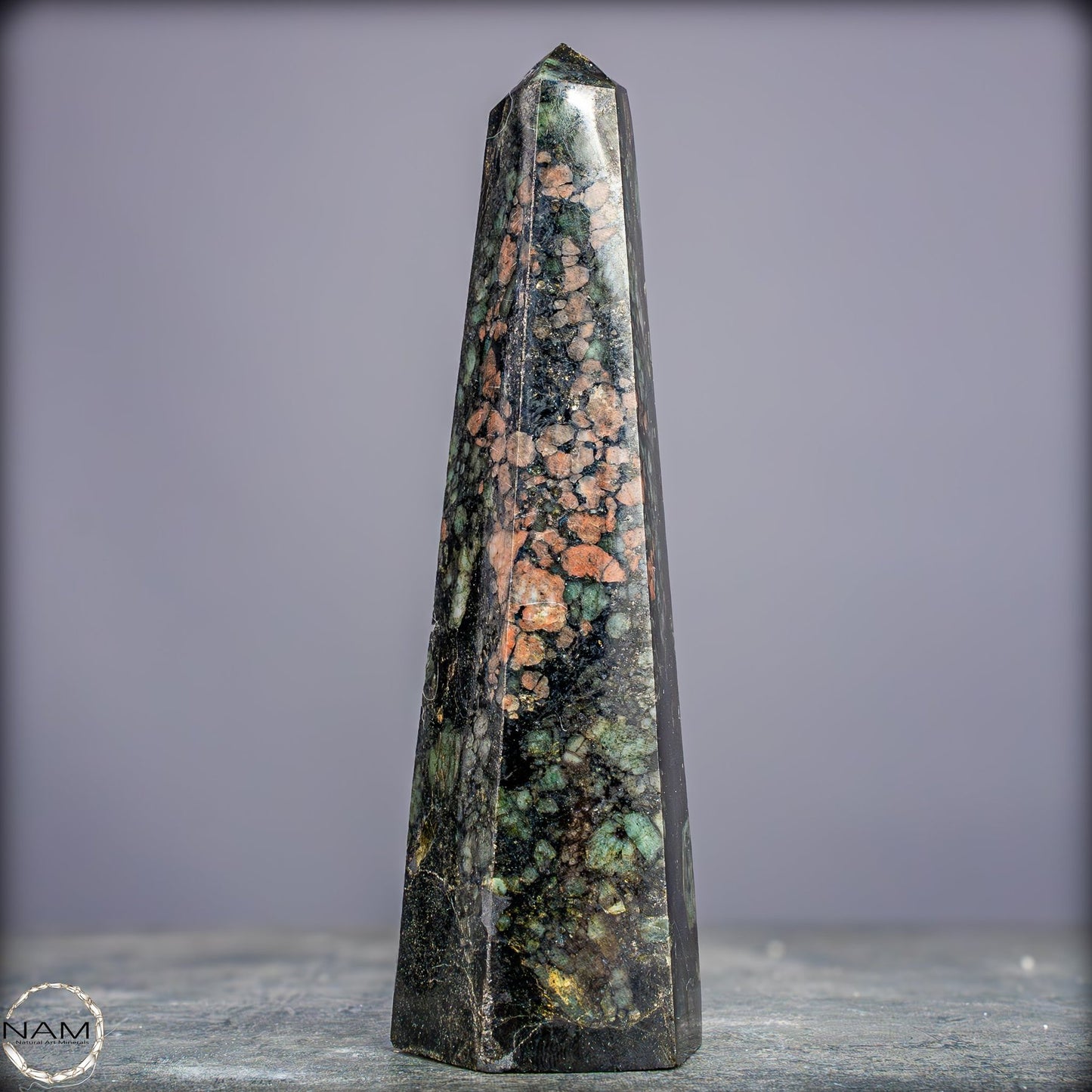 Natürlicher Smarag-Obelisk aus Kolumbien - 388,85g