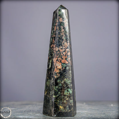 Natürlicher Smarag-Obelisk aus Kolumbien - 388,85g