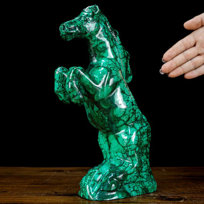 Seltene Skulptur aus Natürlichem Malachit Pferd, Kongo - 2195,47g