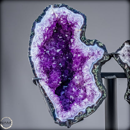 Natürliche Amethyst Drusen Flügel auf Ständer - 24320,31g
