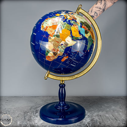 Exklusiver Globus aus Lapislazuli und Edelsteinen – 6428,22g
