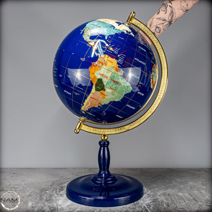 Exklusiver Globus aus Lapislazuli und Edelsteinen – 6428,22g
